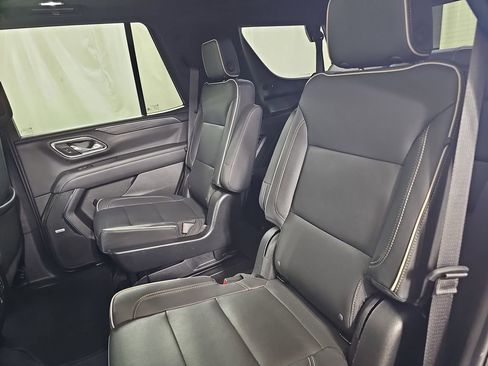 Certified 2023 GMC Yukon SLT w/ SLT Luxury Package image 19