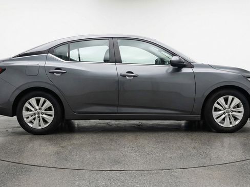Used 2025 Nissan Sentra S FWD image 11
