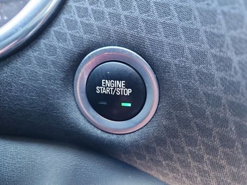 Used 2017 Chevrolet Malibu LT image 30