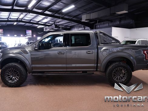 Used 2019 Ford F150 Raptor w/ Equipment Group 802A Luxury image 4