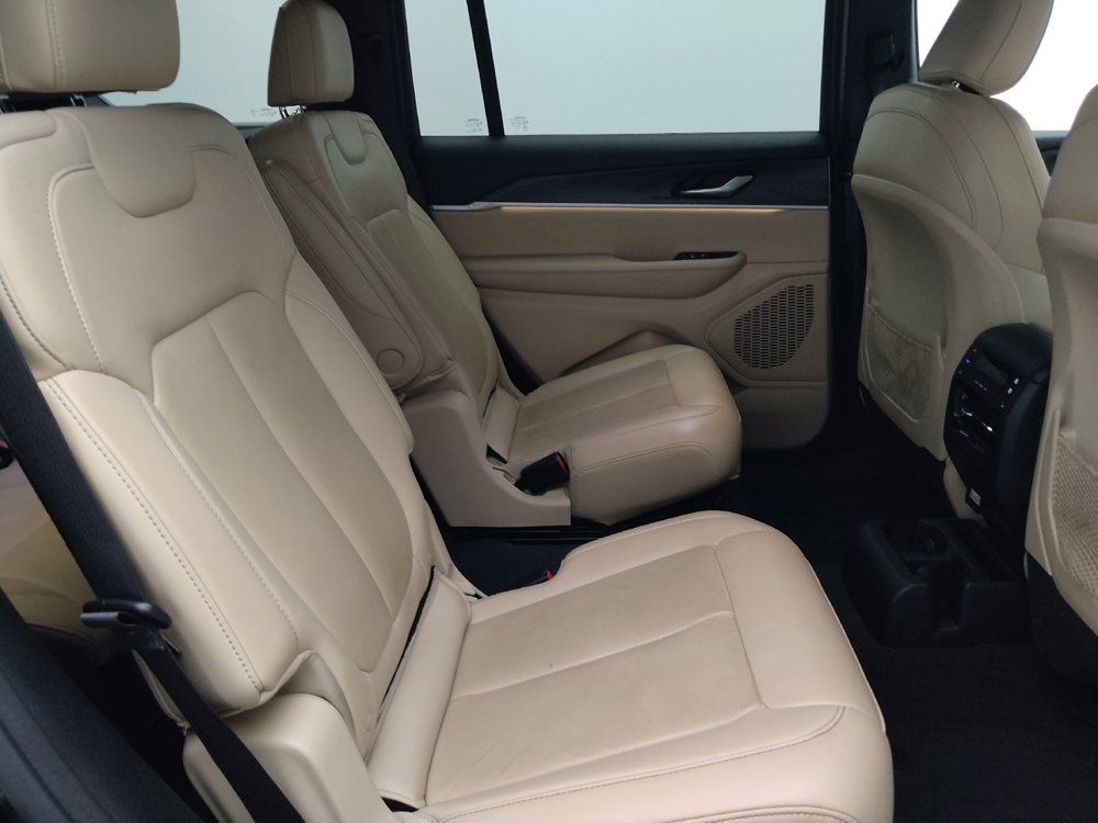 Used 2023 Jeep Grand Cherokee L Limited RWD image 19