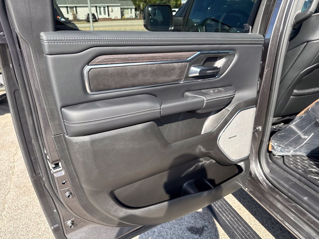 New 2027 RAM 1500 Laramie w/ Night Edition AWD/4WD image 23