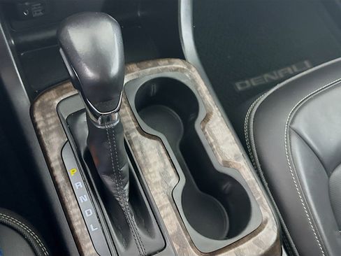 Used 2022 GMC Canyon Denali image 24