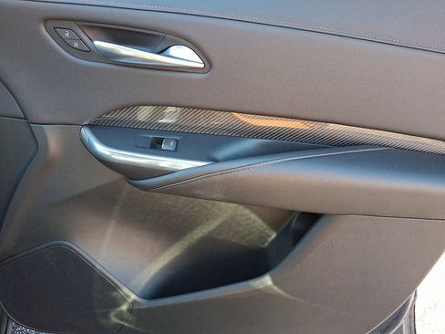 Used 2019 Cadillac XT4 Sport w/ Cold Weather Package image 10