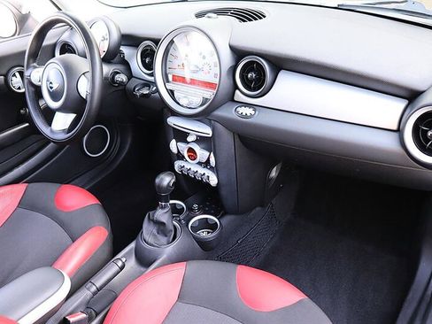 Used 2010 MINI Cooper Hardtop image 14