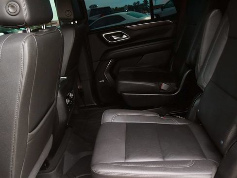 Used 2023 Chevrolet Tahoe Z71 w/ Luxury Package AWD/4WD image 16