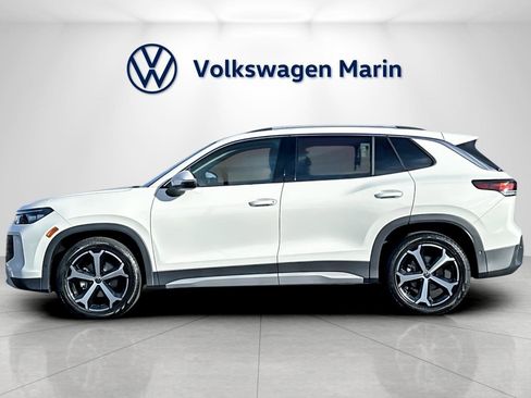 New 2026 Volkswagen Tiguan SE image 2