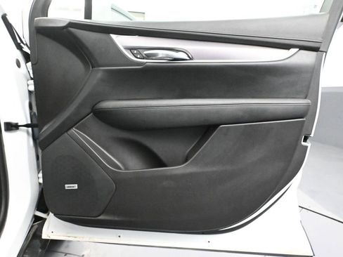 Used 2017 Cadillac XT5 Luxury image 49