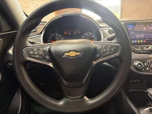 Used 2024 Chevrolet Malibu LT FWD image 16