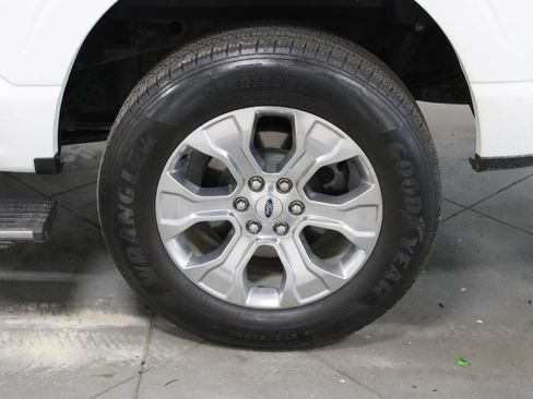 Used 2021 Ford F150 Platinum w/ Equipment Group 701A High AWD/4WD image 18