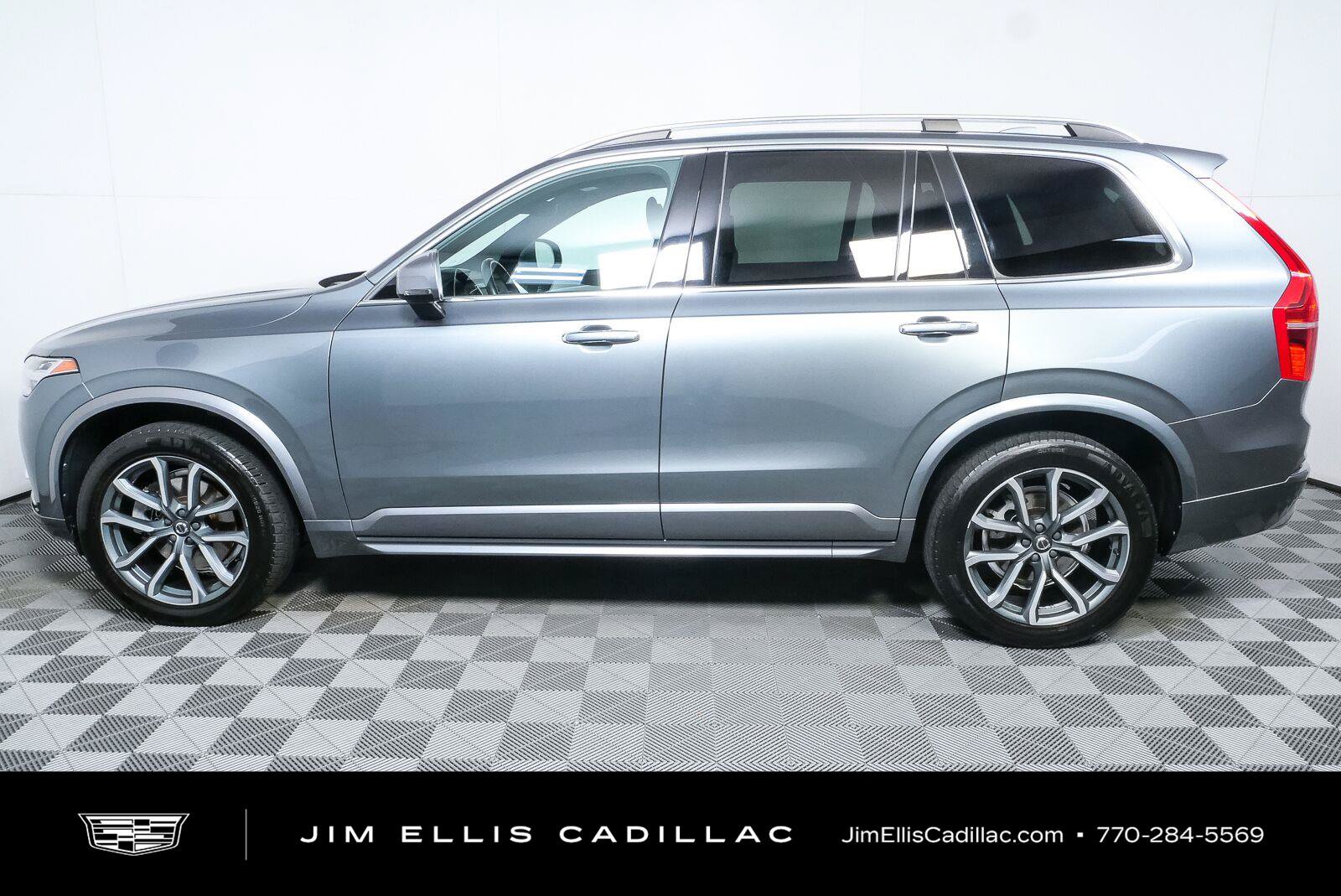 Used 2018 Volvo XC90 T6 Momentum w/ Protection Package Plus AWD/4WD image 30