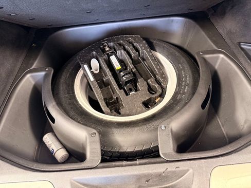 Used 2017 Jeep Grand Cherokee Limited AWD/4WD image 16
