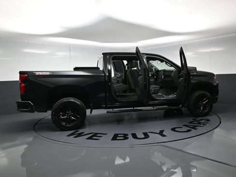 Used 2021 Chevrolet Silverado 1500 Custom Trail Boss w/ Midnight Edition AWD/4WD image 24