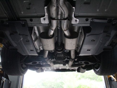 Used 2015 Dodge Challenger SRT Hellcat image 95