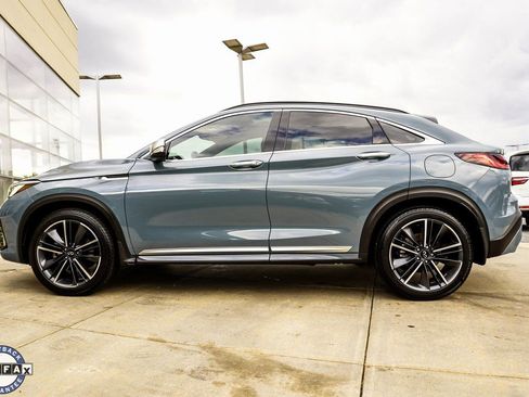 Certified 2025 INFINITI QX55 Luxe w/ Accent Package image 9