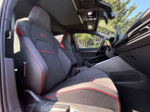 New 2026 Volkswagen GTI SE FWD image 12
