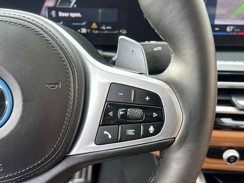 Used 2023 BMW 330e xDrive w/ M Sport Package image 19