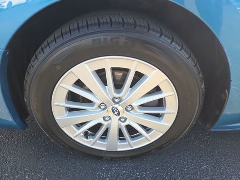 Used 2018 Subaru Impreza 2.0i Premium image 16