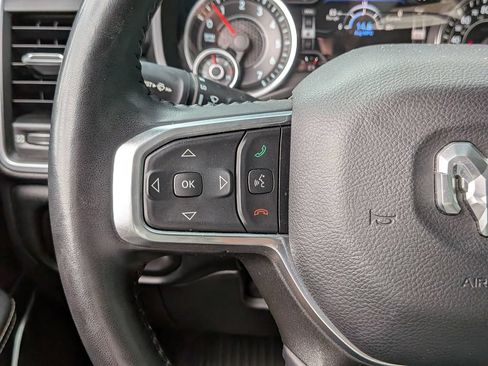 Used 2022 RAM 1500 Laramie AWD/4WD image 19