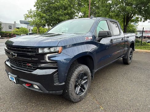 Used 2021 Chevrolet Silverado 1500 LT Trail Boss w/ Convenience Package II AWD/4WD image 1