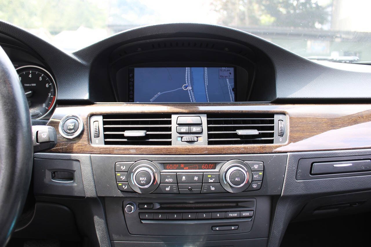 Used 2013 BMW 335i Convertible RWD image 24