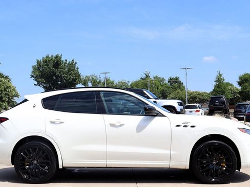 Used 2022 Maserati Levante GT image 7