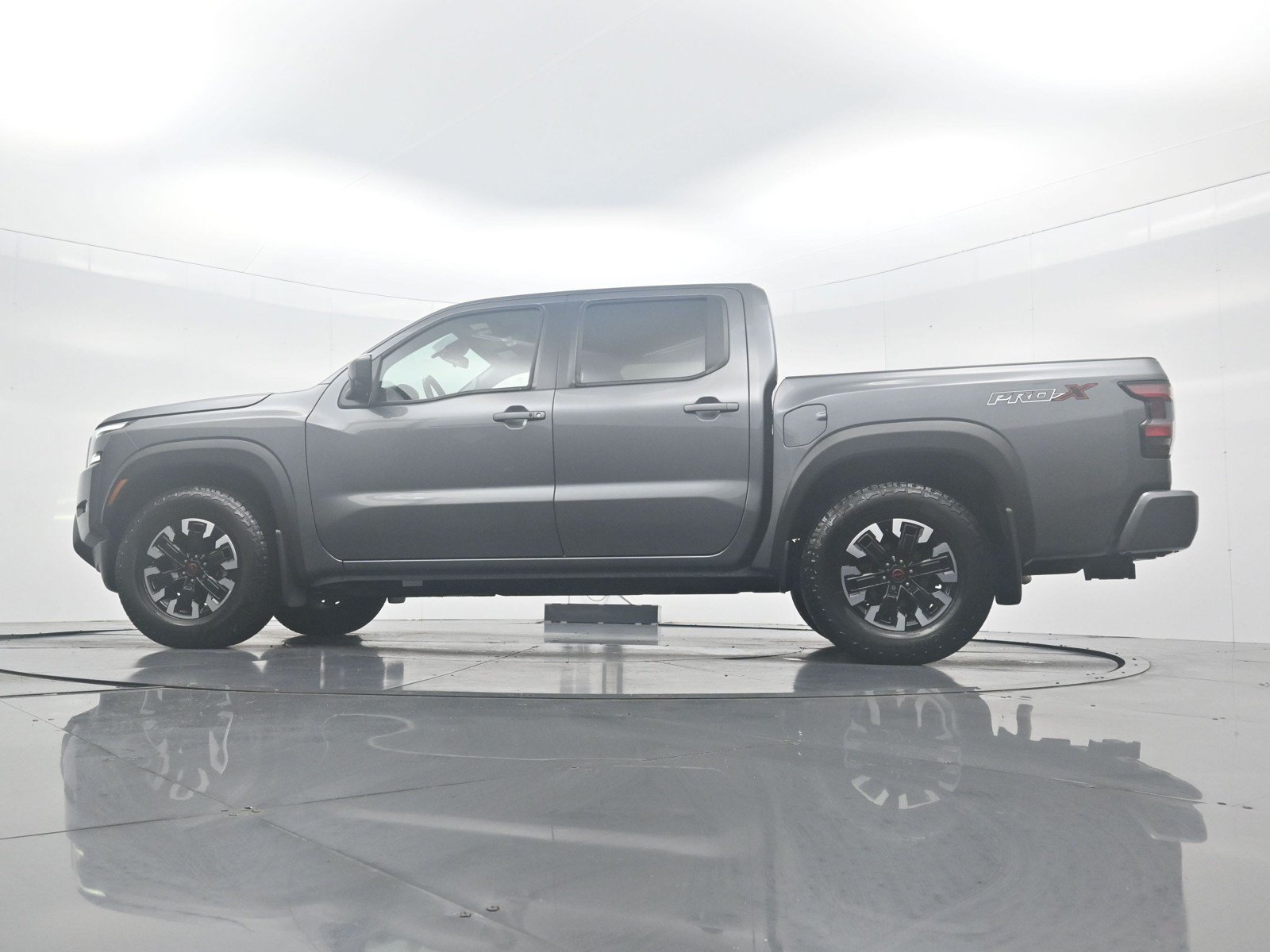 Used 2024 Nissan Frontier Pro-X w/ Pro Convenience Package RWD image 31