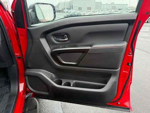 Used 2024 Nissan Titan PRO-4X w/ Off Road Protection Package image 18