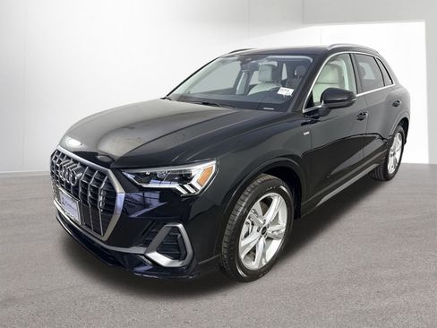 Used 2024 Audi Q3 2.0T Premium Plus w/ Premium Plus Package image 25