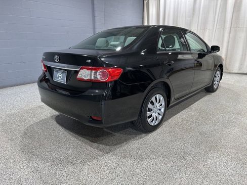 Used 2013 Toyota Corolla LE FWD image 3