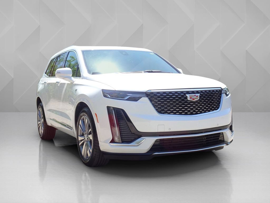 Certified 2025 Cadillac XT6 Premium Luxury w/ LPO, Floor Liner Package AWD/4WD image 6