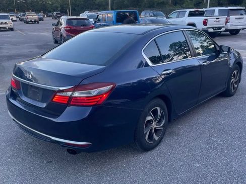 Used 2017 Honda Accord LX image 4