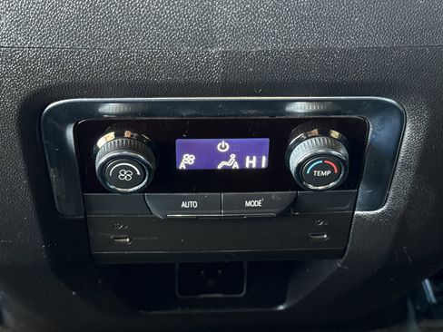 Used 2025 Chevrolet Tahoe Z71 image 16