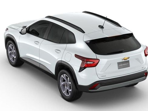 Used 2026 Chevrolet Trax LT FWD image 28
