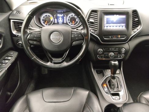 Used 2021 Jeep Cherokee Latitude Plus FWD image 22