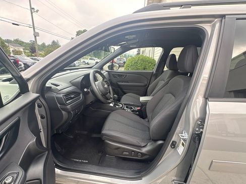 Used 2025 Subaru Forester Premium AWD/4WD image 15