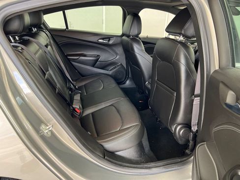 Used 2017 Chevrolet Cruze Premier FWD image 12