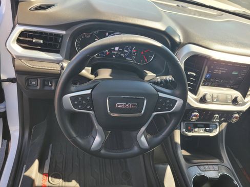 Used 2022 GMC Acadia SLT w/ Technology Package FWD image 27