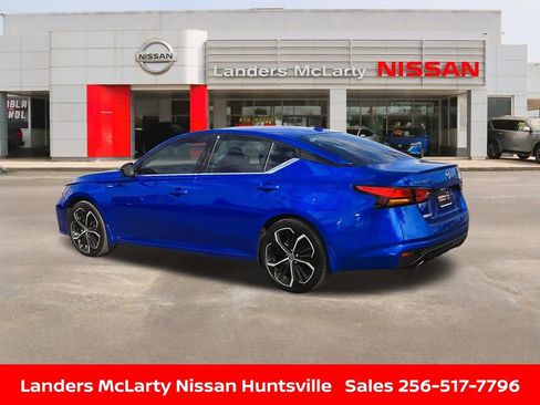 Used 2025 Nissan Altima 2.5 SR image 9