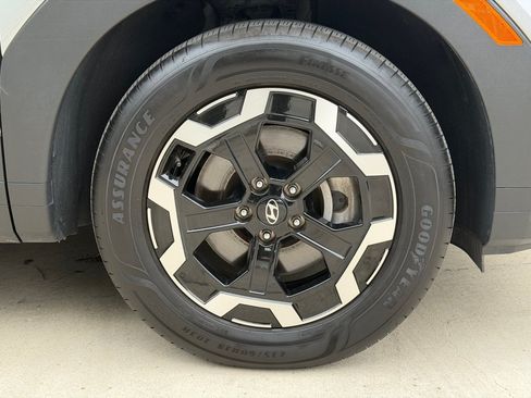 Used 2025 Hyundai Santa Fe SEL FWD image 18