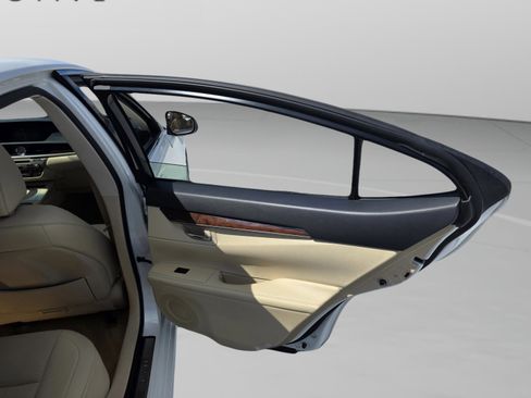 Used 2014 Lexus ES 350 w/ Premium Package image 26