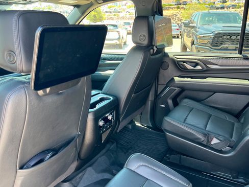 Used 2024 GMC Yukon Denali w/ Advanced Technology Package AWD/4WD image 20