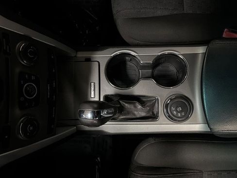 Used 2014 Ford Explorer XLT image 20