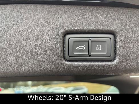 New 2025 Audi Q5 Prestige image 28