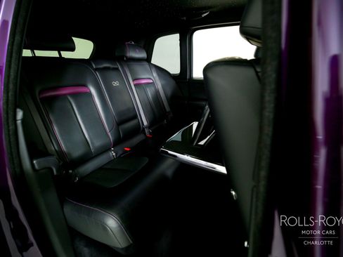 Used 2020 Rolls-Royce Cullinan Black Badge image 29