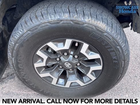 Used 2021 Toyota Tacoma TRD Off-Road w/ Technology Package AWD/4WD image 7