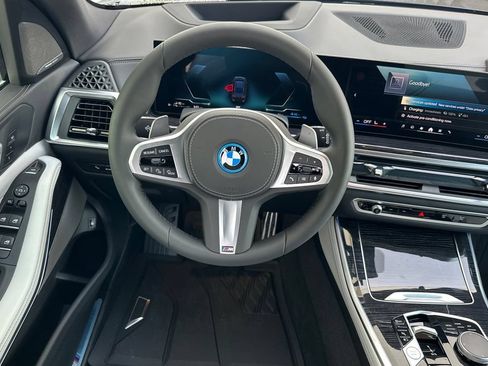New 2026 BMW X5 xDrive50e w/ M Sport Package AWD/4WD image 15