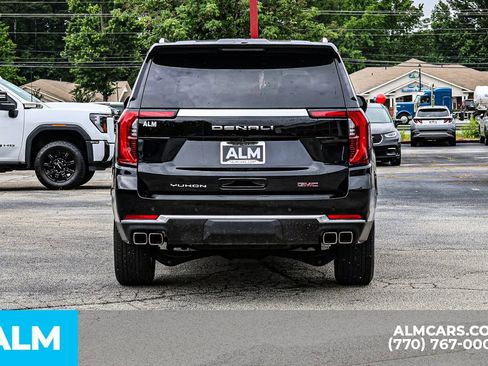 Used 2026 GMC Yukon XL Denali w/ Sun & Power Step Package AWD/4WD image 12