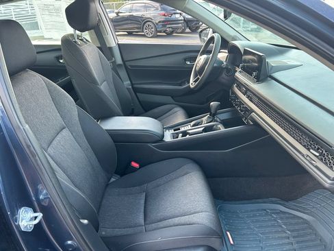 Used 2025 Honda Accord SE image 31