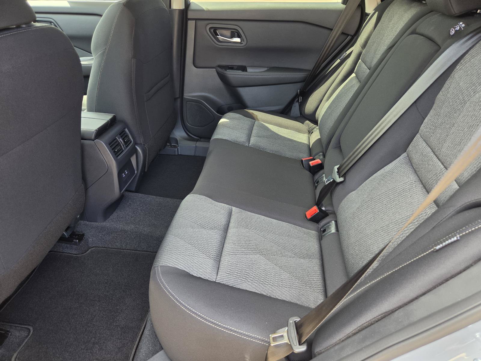 New 2026 Nissan Rogue SV FWD image 14